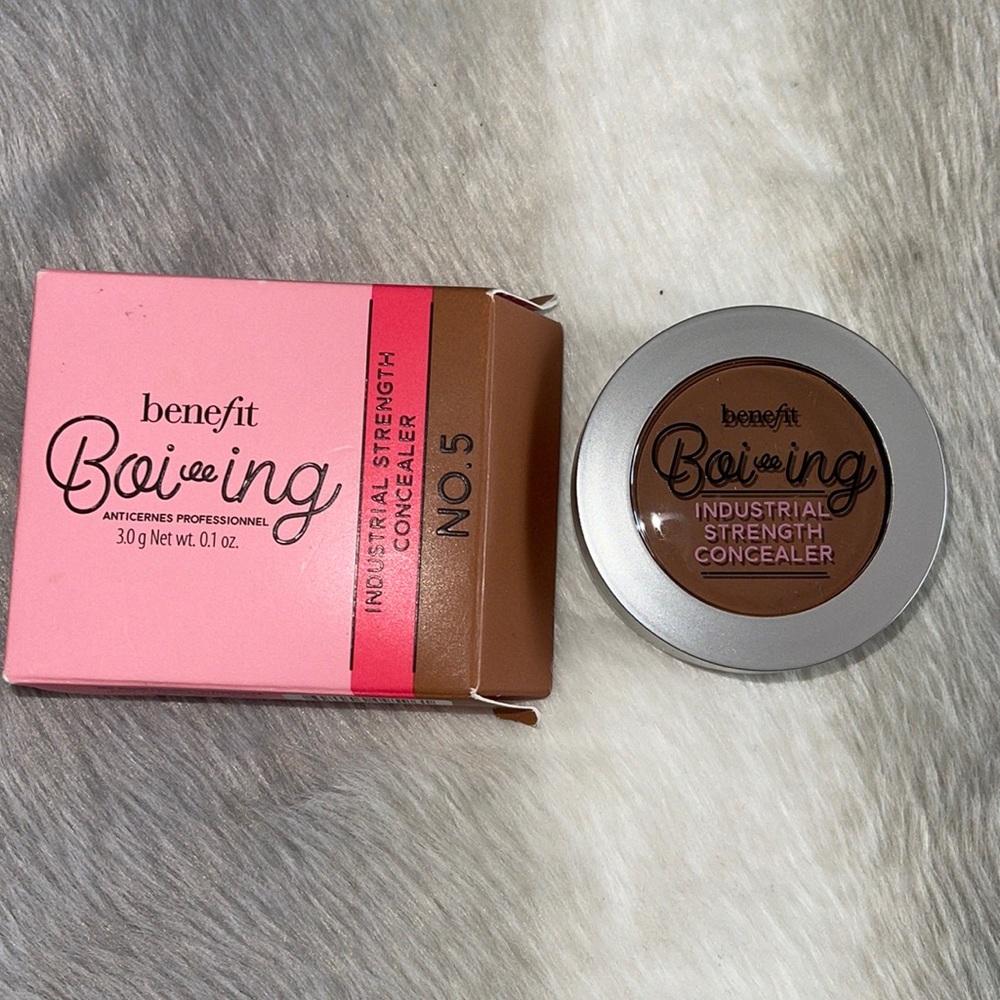Benefit Boi-ing Full Coverage Cream Concealer
